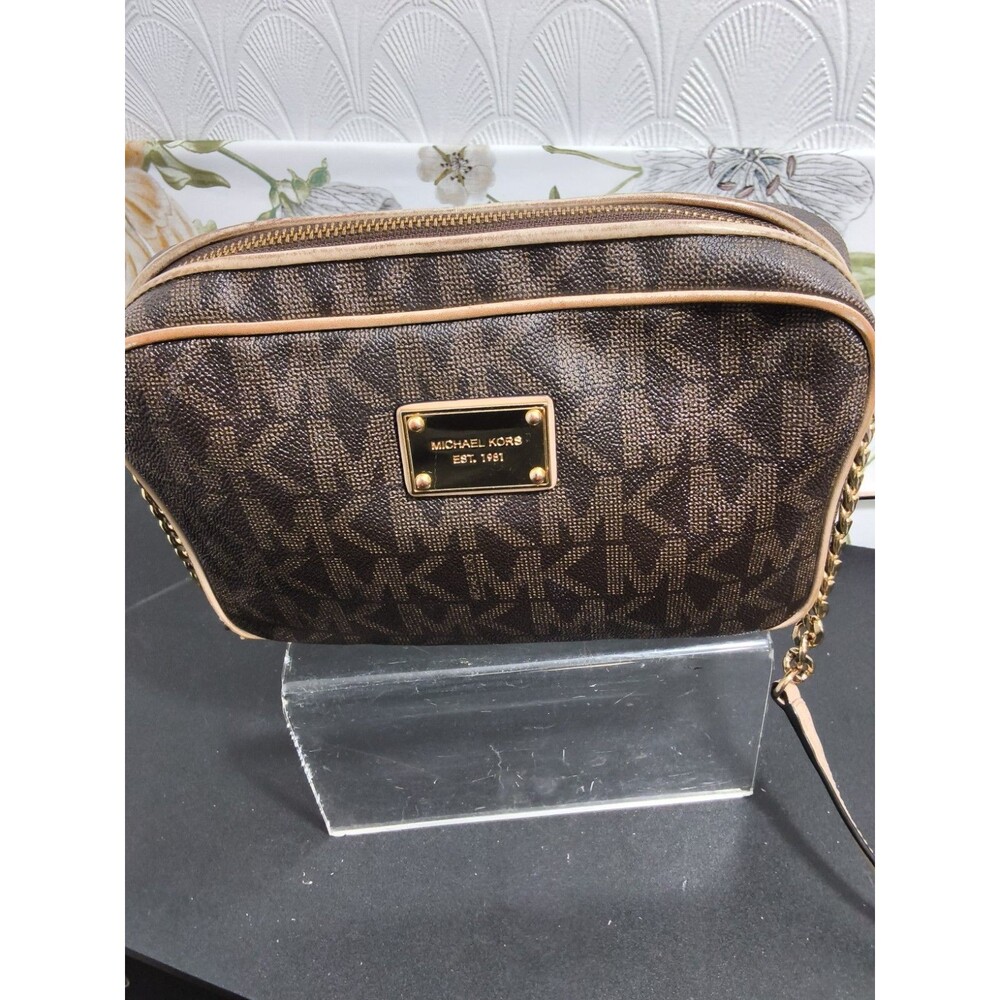 Michael Kors jet set crossbody brown purse 10/7 pre-owned Fair Condition